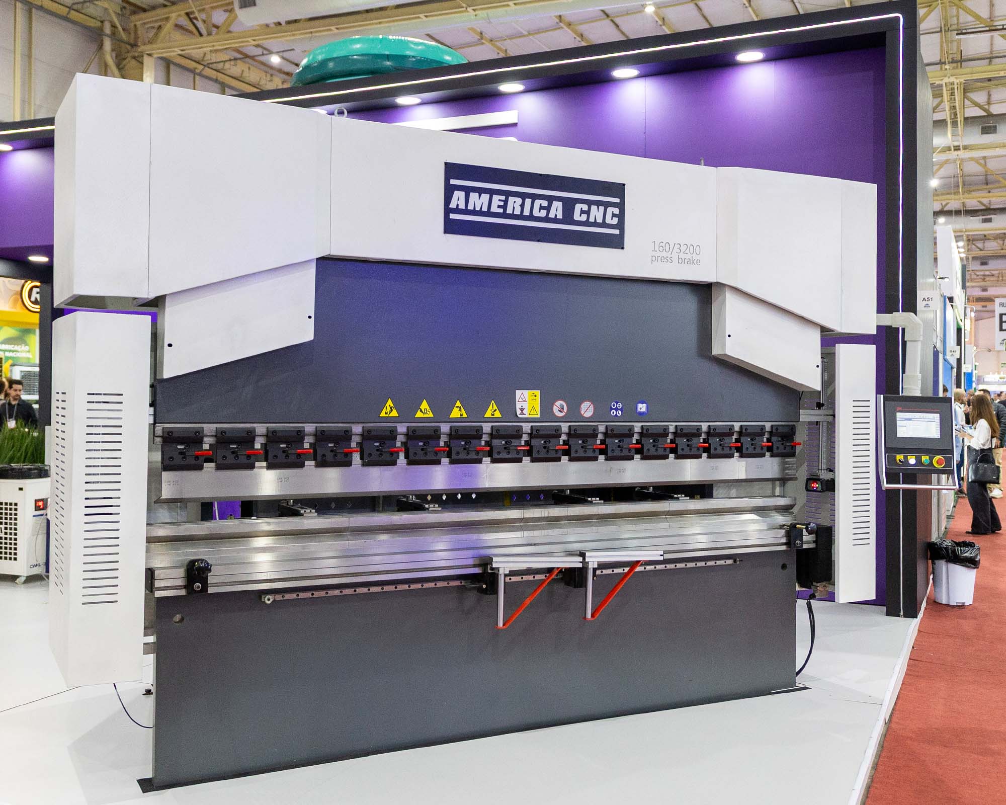 Dobradeira CNC